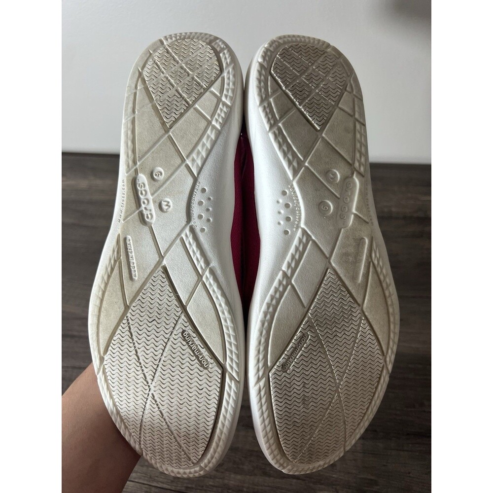 CROCS women size 9 Pink Canvas Slip-On LOAFER BOAT SHOES - Picture 11 of 12
